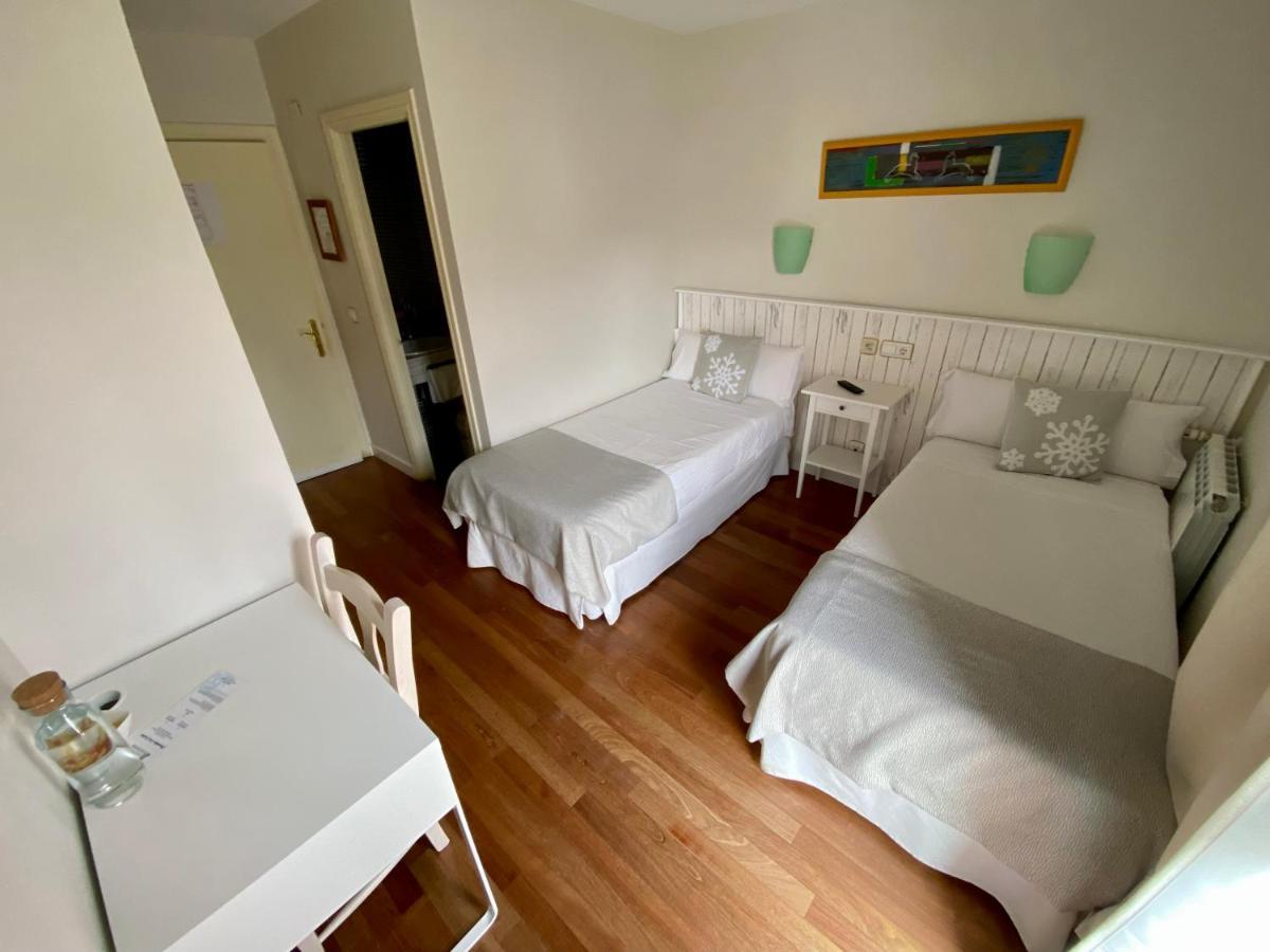 Hotel Casa Socotor Sallent De Gallego Bagian luar foto